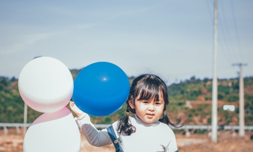 小孩脸上有胎记可以去掉吗-小孩脸上为什么一直长痣网 - 网站提供小孩脸上一块一块白的是怎么回事小常识、小孩脸上出现白色的小块是什么原因