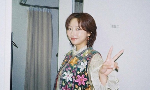 小孩脸上为什么一直长痣网 - 网站提供小孩脸上一块一块白的是怎么回事小常识、小孩脸上出现白色的小块是什么原因